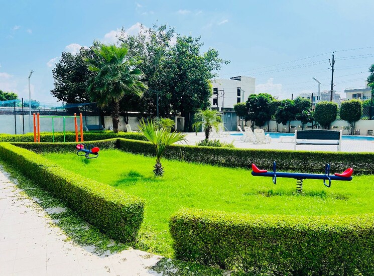 Garden, ratan-galaxy 4 Bedroom 2535 Sq.Ft. Apartment In Vrindavan Yojna Lucknow 9723880