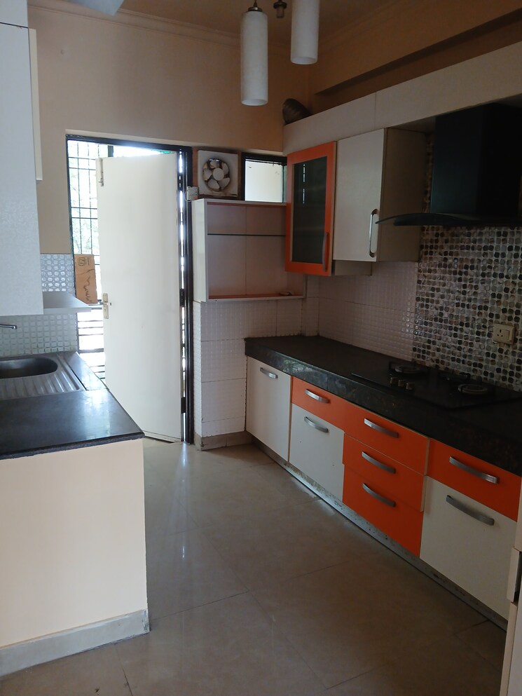 Kitchen, unitech-deerwood-chase 3 Bedroom 2400 Sq.Ft. Builder Floor In Nirvana Country Gurgaon 9723890