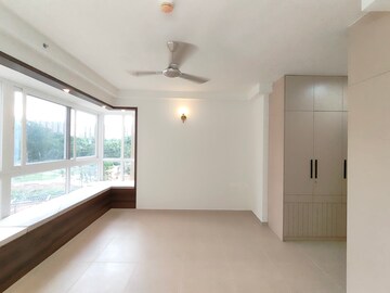 Room in 3.5 BHK Apartment at Bhartiya Nikoo Homes Phase 2, Thanisandra Main Road – for Rent