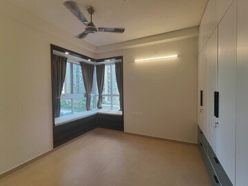 Room in 3.5 BHK Apartment at Bhartiya Nikoo Homes Phase 2, Thanisandra Main Road – for Rent