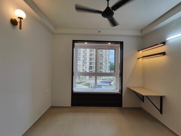 Room in 3.5 BHK Apartment at Bhartiya Nikoo Homes Phase 2, Thanisandra Main Road – for Rent