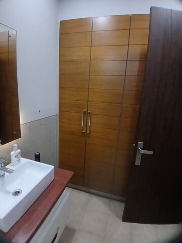 Furnished Amenities in 3.5 BHK Builder Floor at Eros Rosewood City, Sector 49 – for Rent