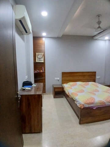 Furnished Amenities in 3.5 BHK Builder Floor at Eros Rosewood City, Sector 49 – for Rent