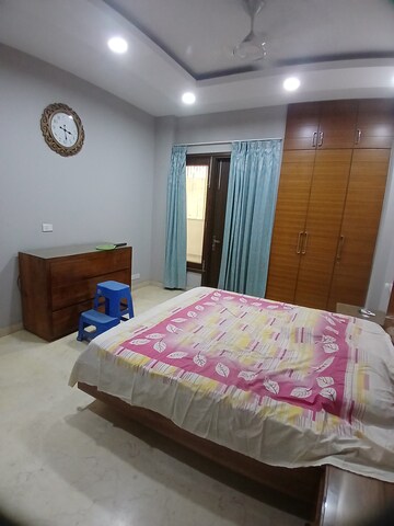 Furnished Amenities in 3.5 BHK Builder Floor at Eros Rosewood City, Sector 49 – for Rent