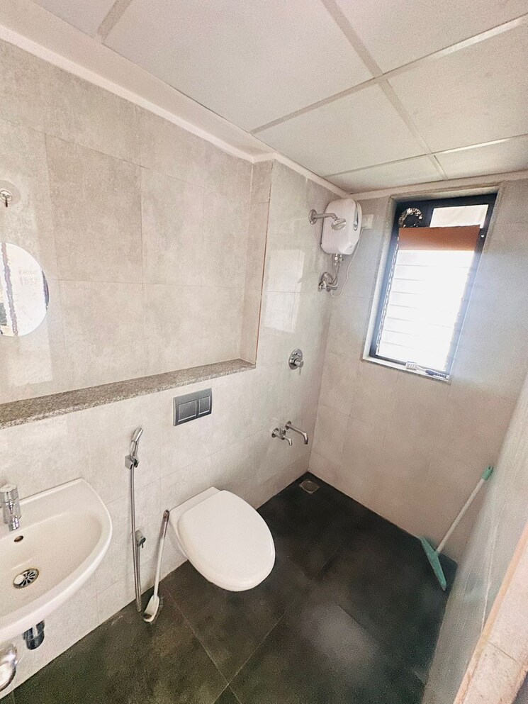 Bathroom, lodha-lakeshore-greens 2 Bedroom 556 Sq.Ft. Apartment In Dombivli East Thane 9723959