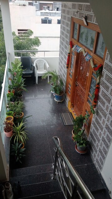 Room in  Pg at Vineet Khand – for Rent