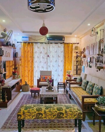  Pg For Rent in Vineet Khand