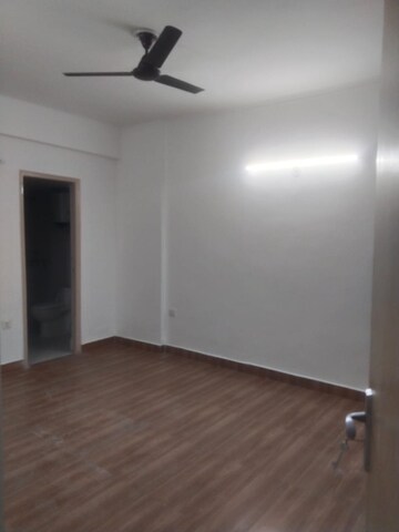 Room in 3 BHK Apartment at Gardenia Gateway, Sector 75 – for Rent