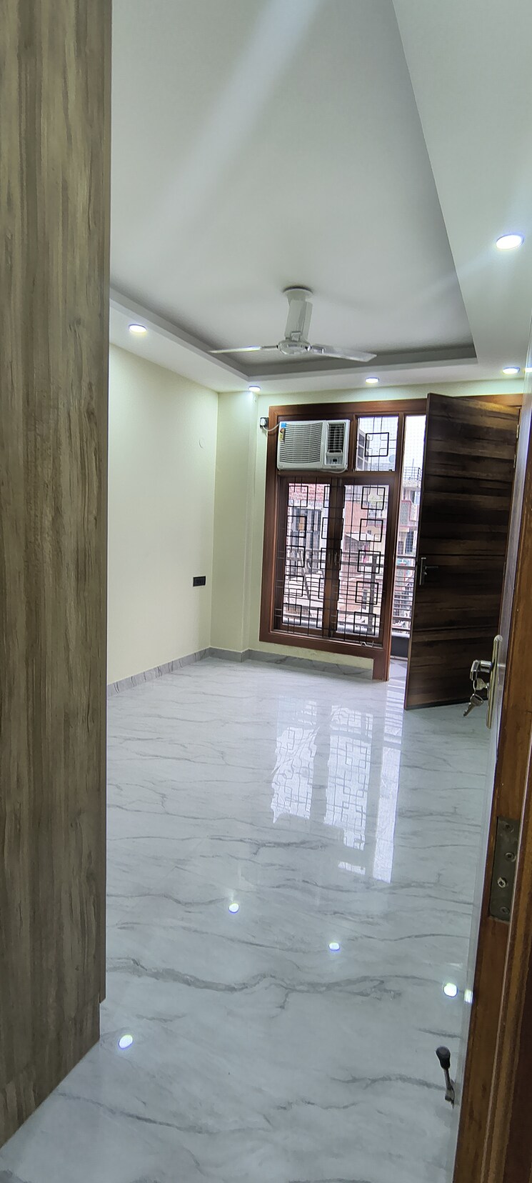 Room, khirki extension 3 Bedroom 990 Sq.Ft. Builder Floor In Khirki Extension Delhi 9724013