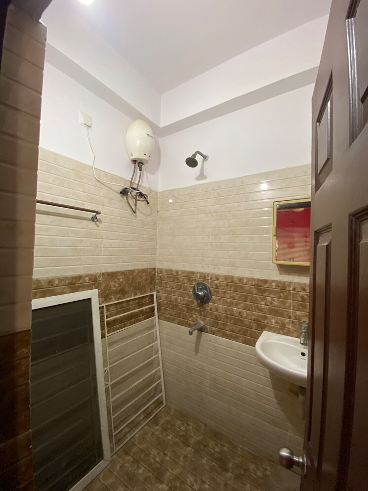 Bathroom, greenspace-west-square 2 Bedroom 1200 Sq.Ft. Apartment In Manikonda Hyderabad 9724053
