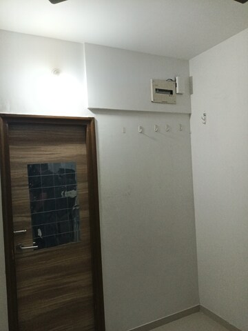 Room in Studio Apartment at Marathon NeoSkies, Utkarsh Nagar – for Rent