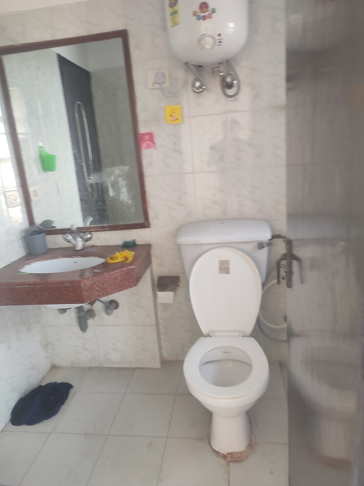 Bathroom, ansal-sushant-estate 3 Bedroom 1340 Sq.Ft. Apartment In Sector 52 Gurgaon 9724132