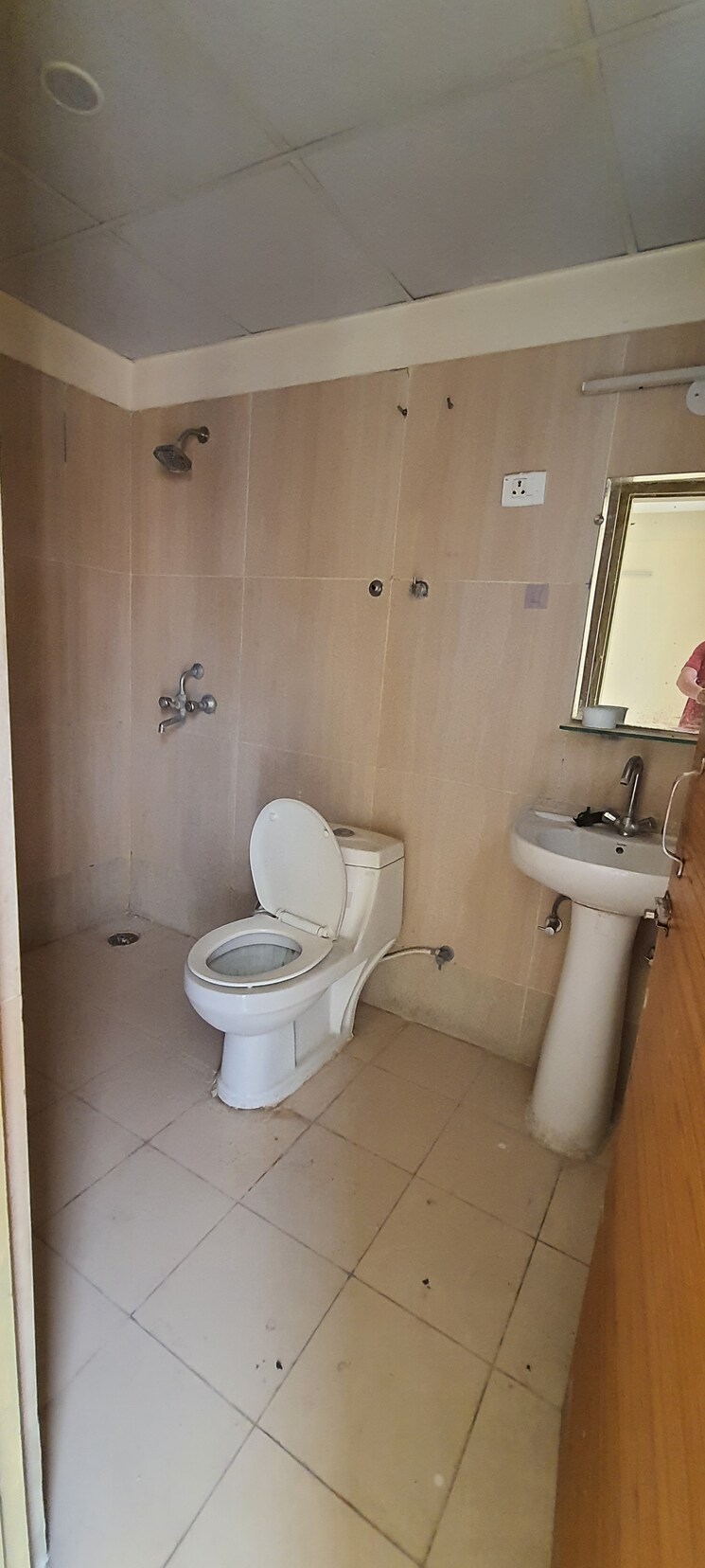 Bathroom, jkg-palm-resort 2 Bedroom 1005 Sq.Ft. Apartment In Raj Nagar Extension Ghaziabad 9724143