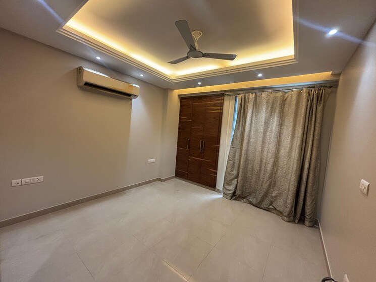 Bedroom, greater kailash i 3 Bedroom 208 Sq.Yd. Builder Floor In Greater Kailash I Delhi 9724151