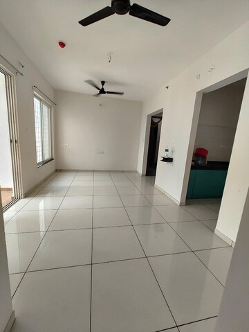 2 BHK Apartment For Rent in VJ YashOne Infinitee, Tathawade