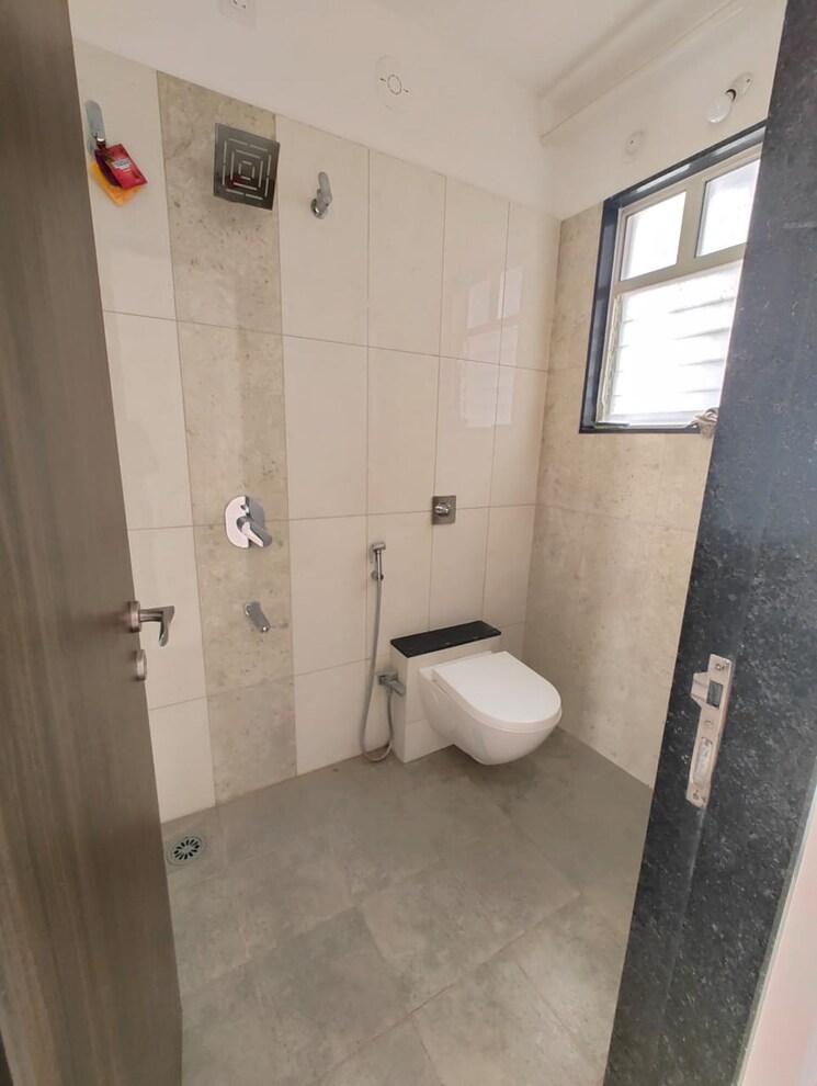 Bathroom, vj-yashone-infinitee 2 Bedroom 965 Sq.Ft. Apartment In Tathawade Pune 9724179