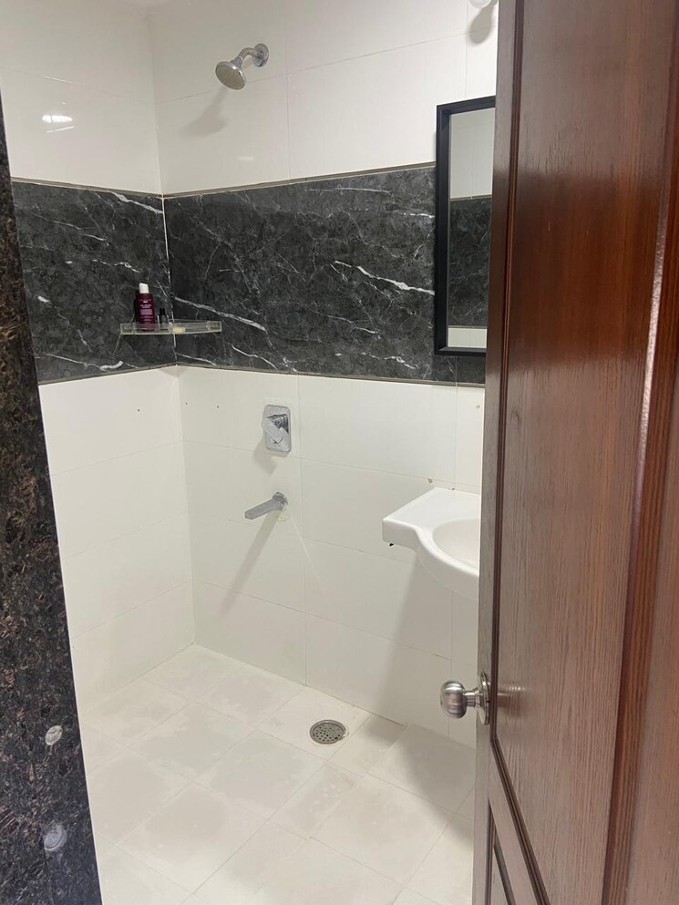 Bathroom, kondapur 3 Bedroom 1805 Sq.Ft. Apartment In Kondapur Hyderabad 9724187