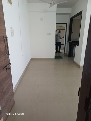 Room in 2 BHK Apartment at Kopar Khairane – for Rent