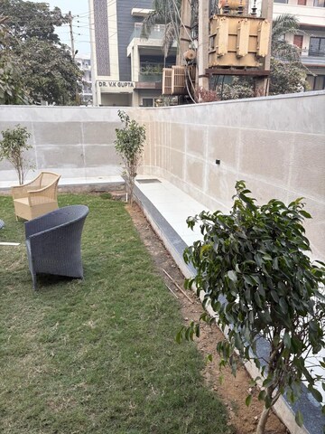 Balcony in 4 BHK Independent House at Jal Vihar Colony, Sector 46 – for Rent