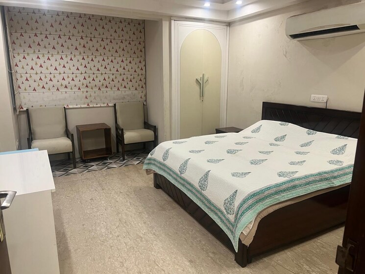 Bedroom, greater kailash i 4 Bedroom 300 Sq.Yd. Builder Floor In Greater Kailash I Delhi 9724200