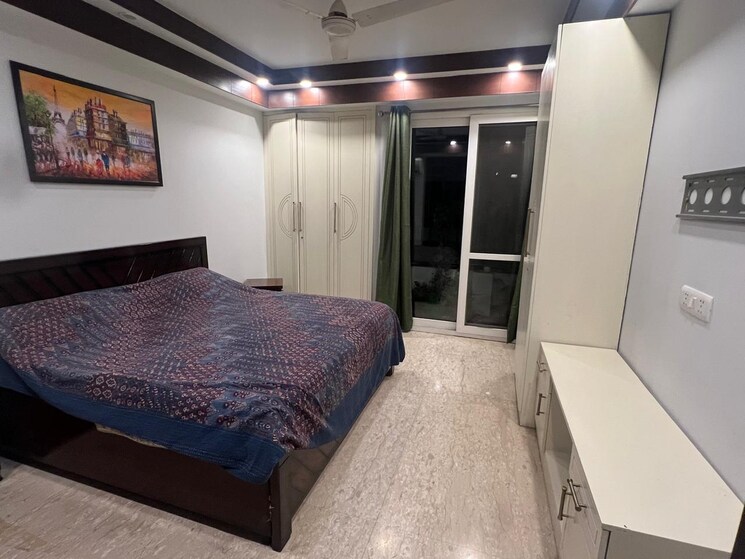 Bedroom, greater kailash i 4 Bedroom 300 Sq.Yd. Builder Floor In Greater Kailash I Delhi 9724200