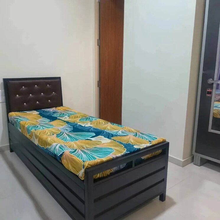 Room, goregaon west Pg For Boys In Goregaon West 9724206