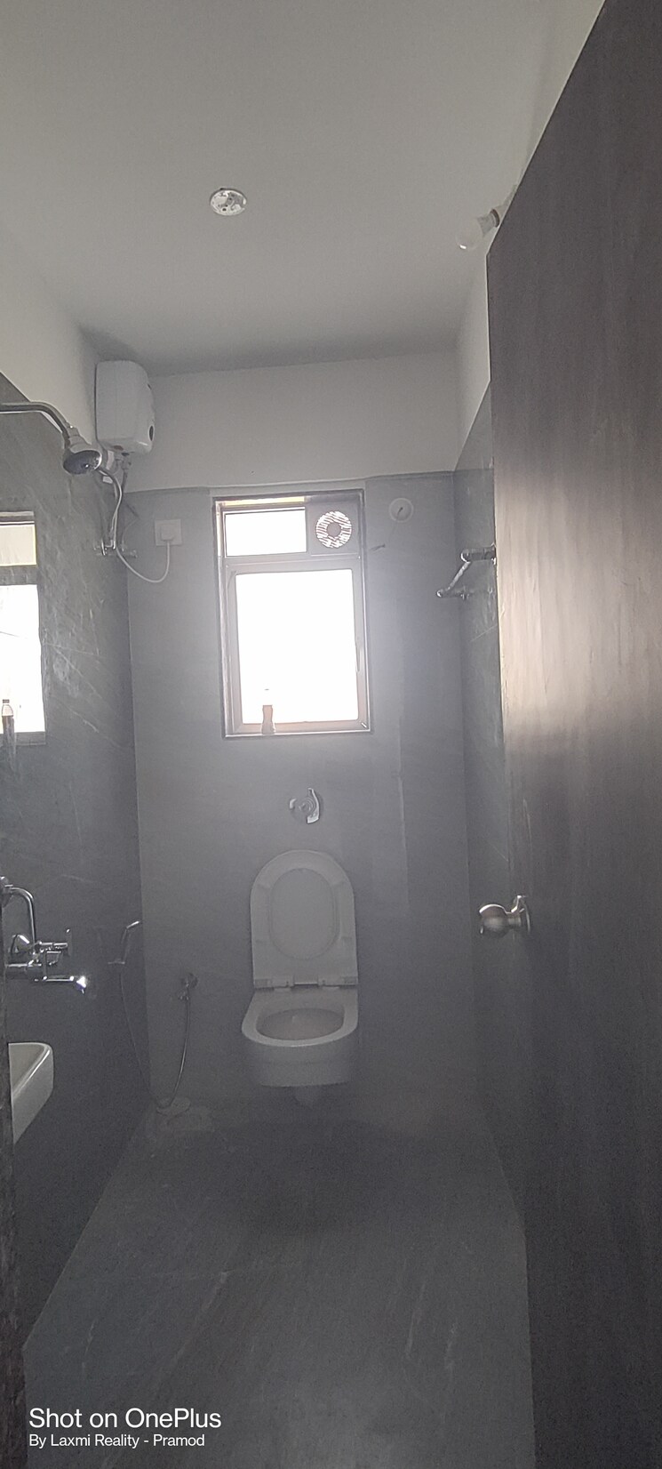 Bathroom, dadar west Pg For Boys In Dadar West 9724253
