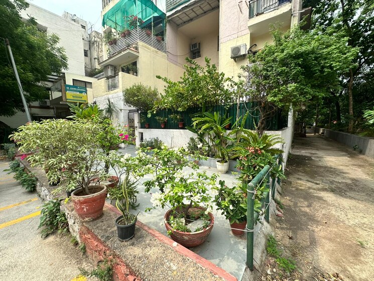 Exterior View, maharishi-dayanand-cghs 3 Bedroom 1650 Sq.Ft. Apartment In Vasant Kunj Delhi 9724262