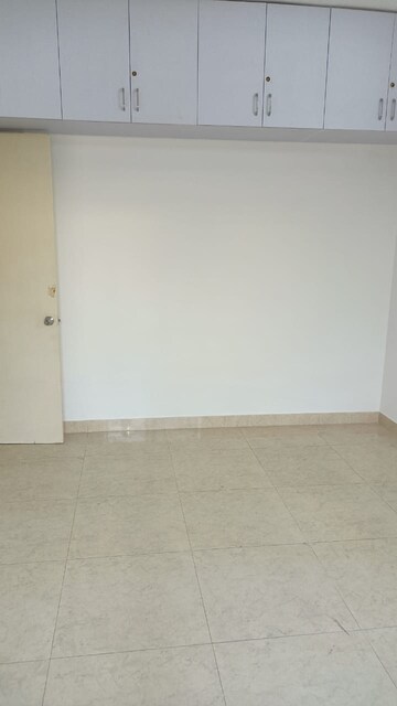 Room in 2 BHK Apartment at Magarpatta City Cosmos, Magarpatta Road – for Rent