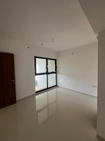 Room in 2 BHK Apartment at Majestique Signature Towers, Balewadi – for Rent