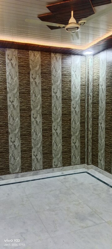 Bedroom in 2 BHK Independent House at Laxmi Nagar – for Sale