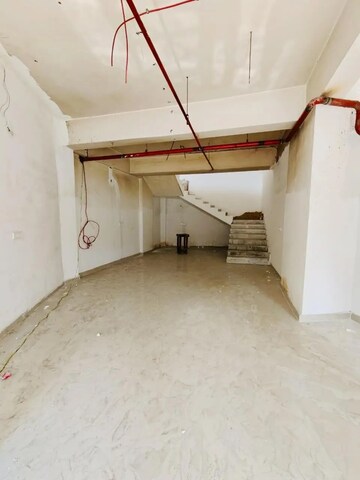  Showroom For Rent in Chinar Park