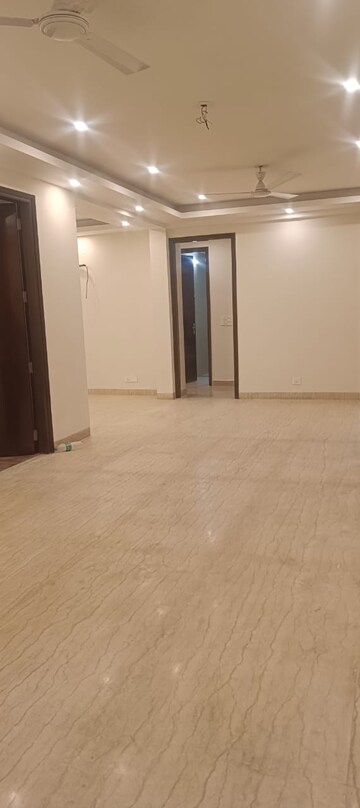 Room in 3 BHK Builder Floor at Kibithu Homes, Sector 47 – for Rent