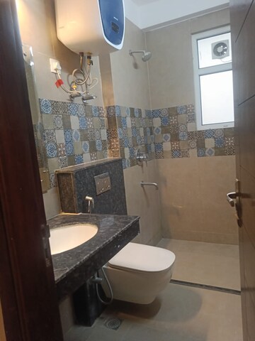 Team Area in 3 BHK Builder Floor at Kibithu Homes, Sector 47 – for Rent