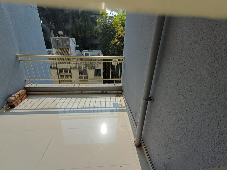 Balcony, erandavane-chs 2 Bedroom 1001 Sq.Ft. Apartment In Erandwane Pune 9724499