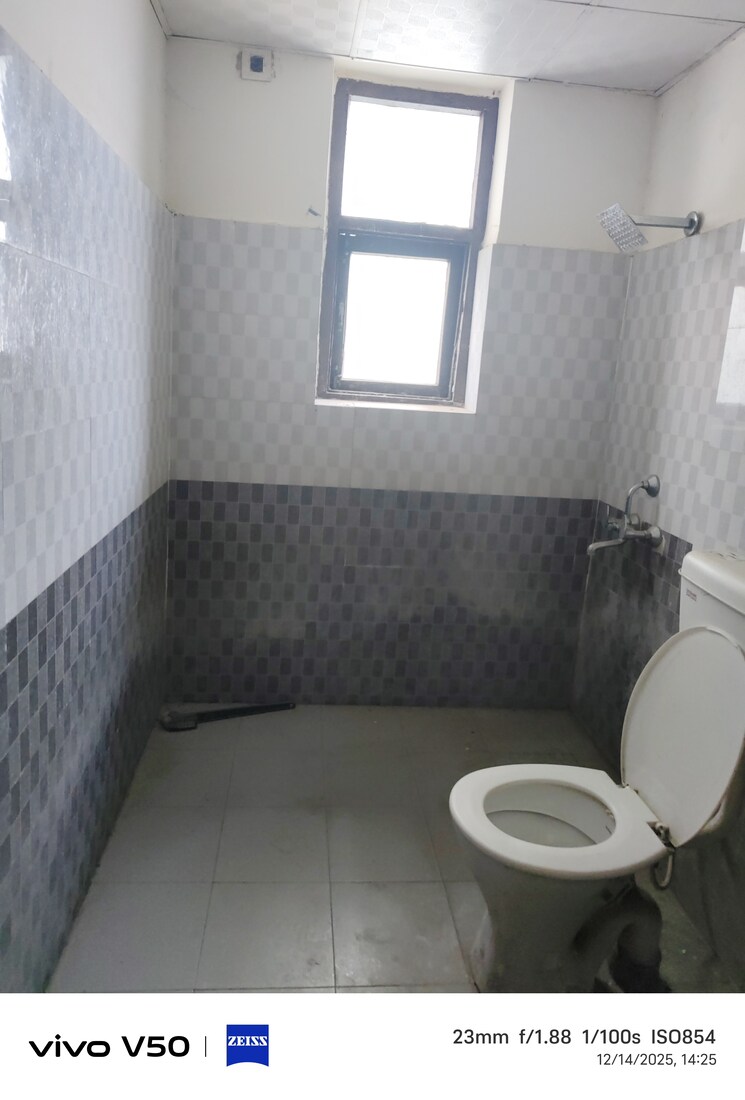 Bathroom, sanchar-residency 3.5 Bedroom 1786 Sq.Ft. Apartment In Raj Nagar Extension Ghaziabad 9724549