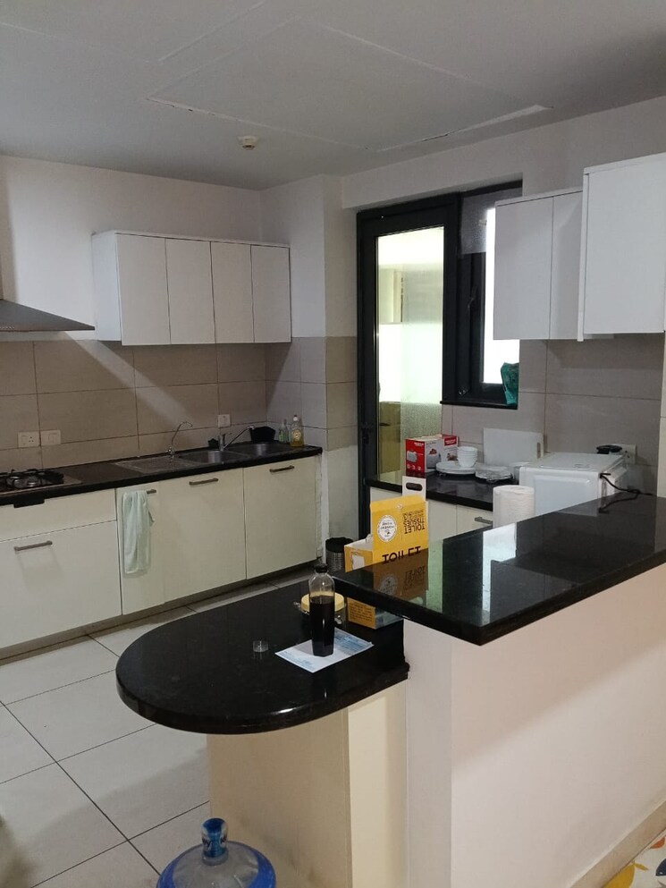 Kitchen, dlf-hamilton-court 3 Bedroom 2540 Sq.Ft. Apartment In Sector 27 Gurgaon 9724606