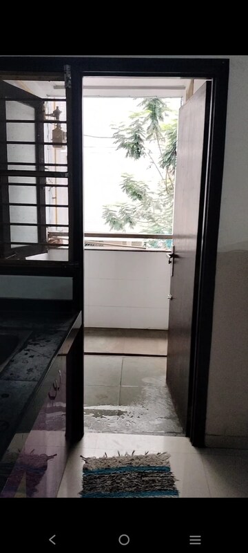 Room in 2 BHK Apartment at Saral Ombre, Chandkheda – for Rent