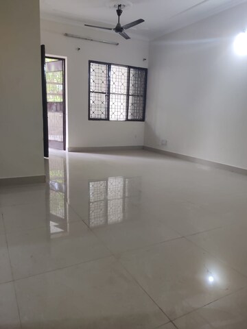 Room in 2 BHK Builder Floor at Sector 19 – for Rent
