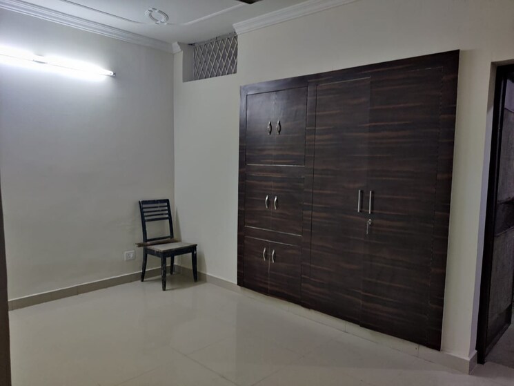 Cover Image, sector 19 2 Bedroom 112 Sq.Mt. Builder Floor In Sector 19 Noida 9724622