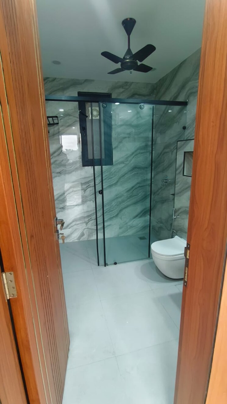 Room, palam vihar 3 Bedroom 2200 Sq.Ft. Builder Floor In Palam Vihar Gurgaon 9724635