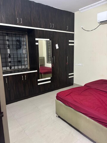 Bedroom in 3 BHK Builder Floor at Kondapur – for Rent