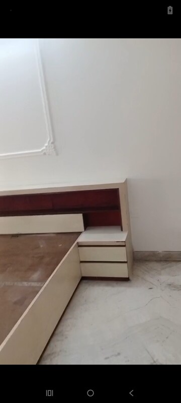 Furnished Amenities in 3 BHK Apartment at Chembur – for Rent