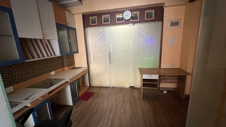 Cover Image, mulund west Commercial Office Space 500 Sq.Ft. In Mulund West Mumbai 9724824