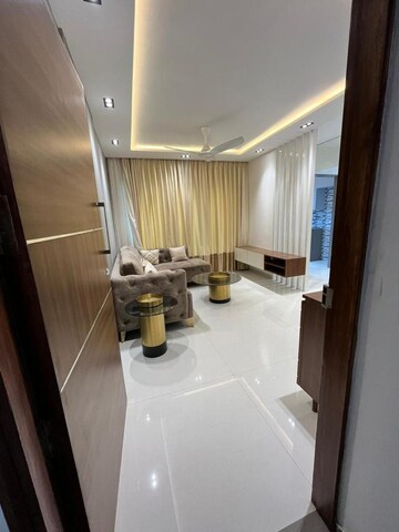 Team Area in 3 BHK Apartment at Sanghvi Heights, Wadala – for Rent