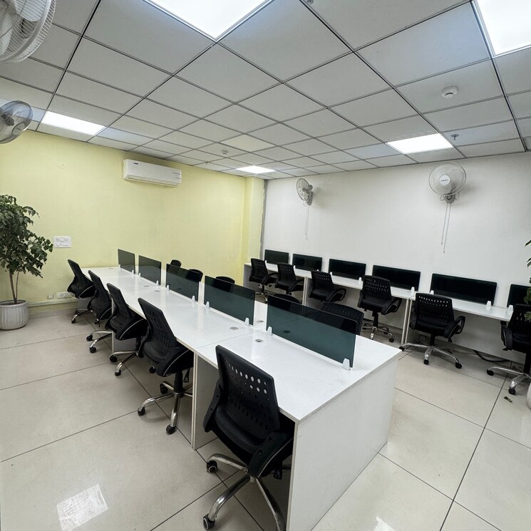 Team Area, phase 7 Commercial Office Space 1000 Sq.Ft. In Phase 7 Mohali 9724919