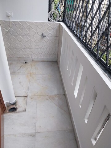 Balcony in 3 BHK Builder Floor at Safdarjung Enclave – for Rent