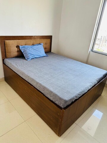 2 BHK Apartment For Rent in Evershine Park, Andheri West