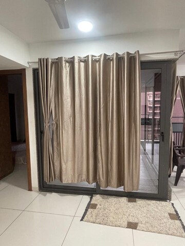 Room in 3 BHK Apartment at Adalaj – for Rent