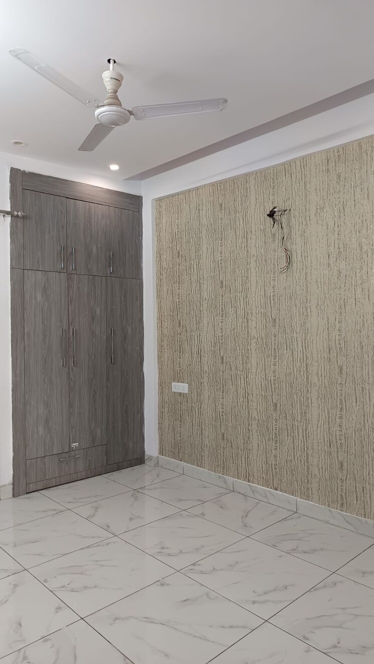 Room, sector 28 4 Bedroom 200 Sq.Yd. Independent House In Sector 28 Panchkula 9724964